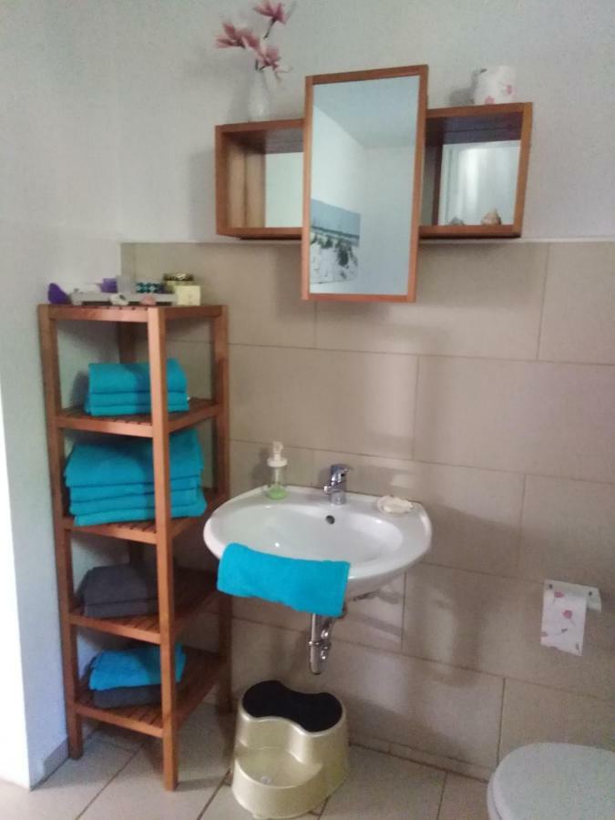 Ferienwohnung Wettin Bagian luar foto